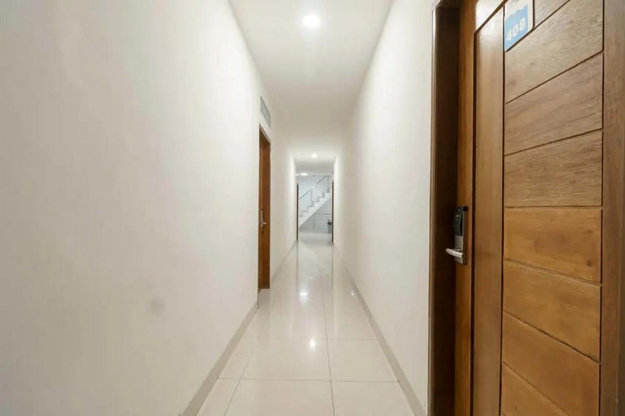 Reddoorz Plus @ Cemara Asri Medan Luaran gambar