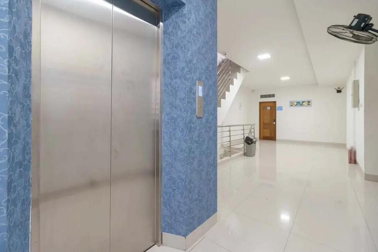 Reddoorz Plus @ Cemara Asri Medan Luaran gambar